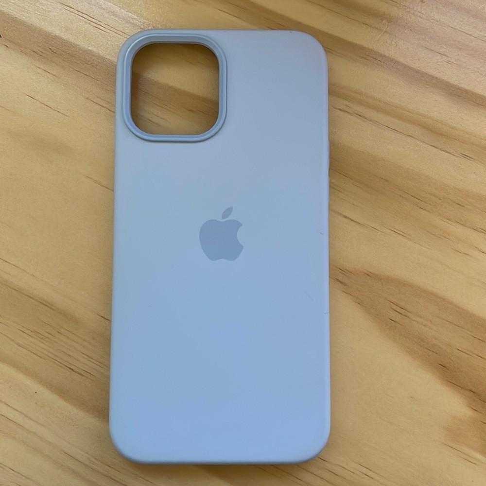 Apple iPhone 12 Pro Max Silicone Case with MagSafe - Cloud Blue